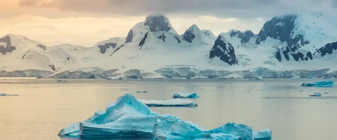 antarctica-wild-nature-landscape