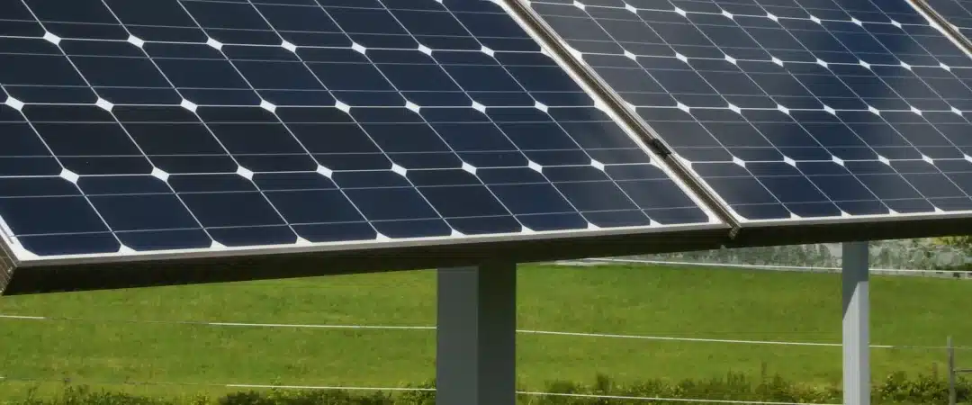large-array-of-free-standing-solar-energy-panels